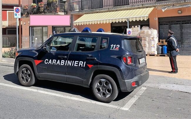 Pedara, non accetta la separazione e minaccia di uccidere la famiglia: “Compro una pistola e faccio la volontà di Dio”