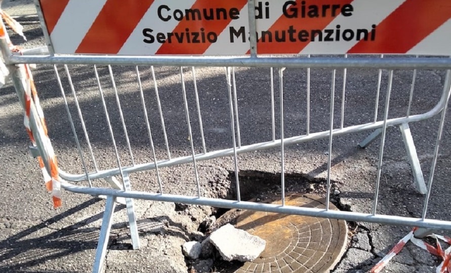 Catania, a Giarre buche come crateri. Barbagallo: “Pericolo per tutti, situazione indecorosa”