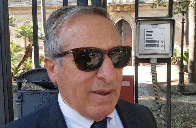 Sicilia, ciechi e ipovedenti chiedono vaccino anti-Covid: “Minori difese”