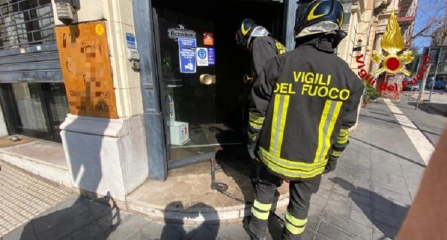 Paura in un ristorante, divampa incendio: vigili del fuoco sul posto – DETTAGLI