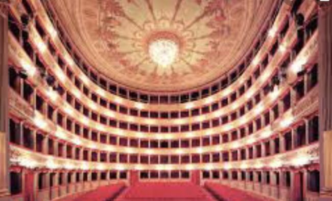 Aumenta la capienza per stadi, teatri e cinema