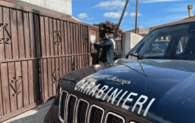 Autocarrozzeria senza autorizzazioni e norme di sicurezza: oltre 20mila euro di multa, sequestrate le auto in attesa di riparazione