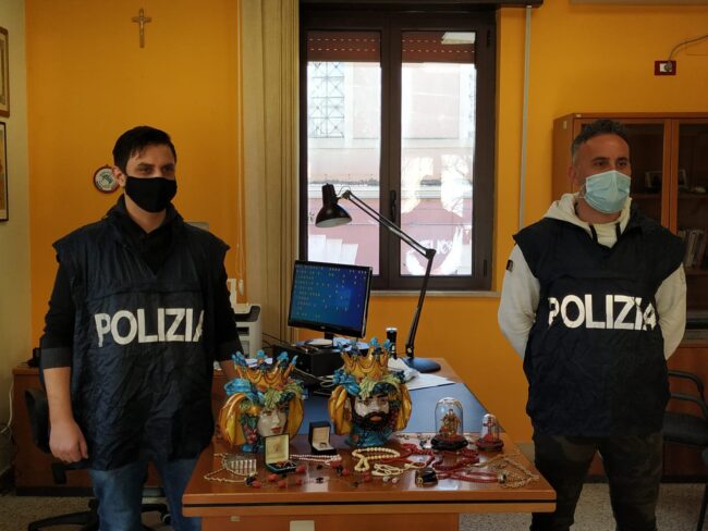Maxi furto in appartamento con bottino da 100mila euro: le FASI dell’articolato piano, dal diversivo alla fuga
