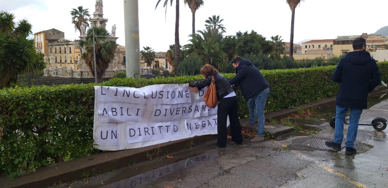 Diritto alla studio per i diversamente abili, a Palermo sit-in di protesta dei genitori – VIDEO