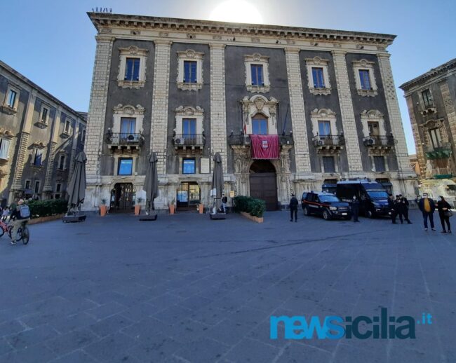 Catania, autorizzata la riapertura immediata dei negozi e il cimitero