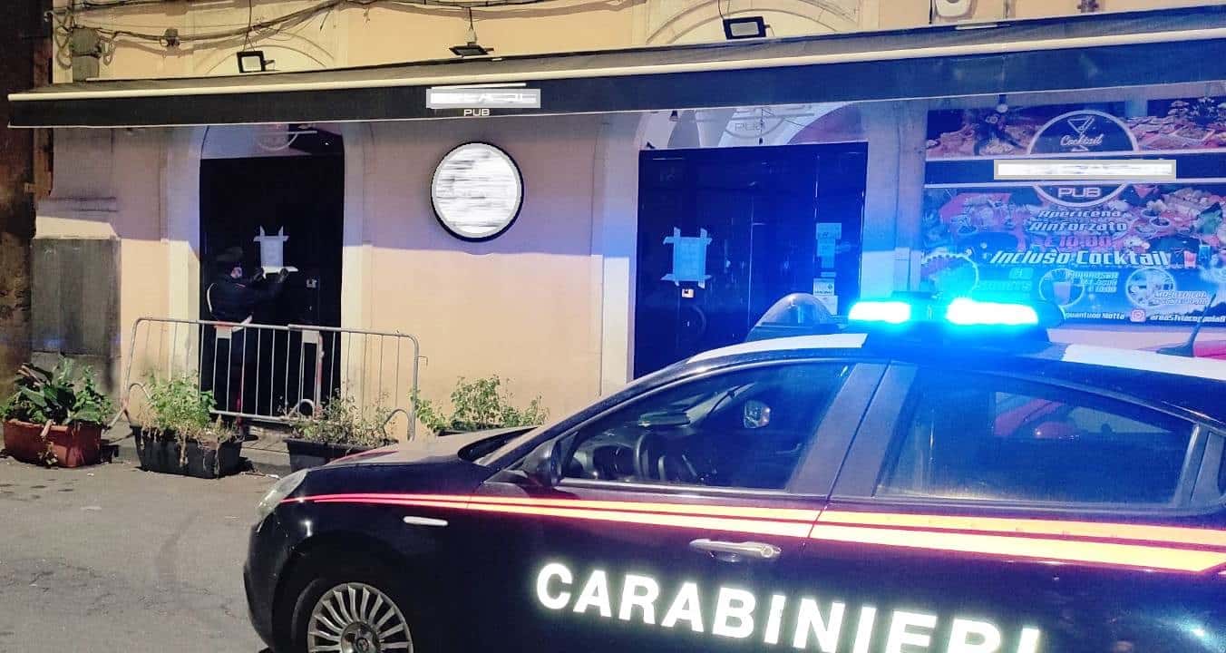 Catania, musica e clienti dopo il coprifuoco: chiuso un noto pub di via Coppola e multati i presenti
