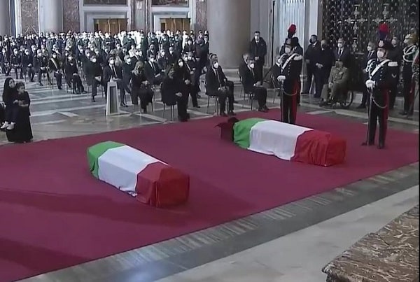 Funerali Luca Attanasio e Vittorio Iacovacci, dolore a Roma: “Strappati da una violenza feroce”