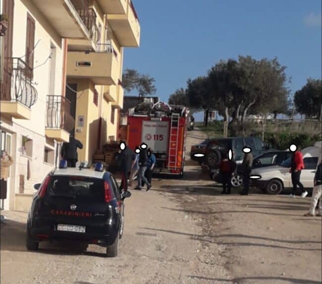 Paura in un quartiere del Ragusano per un incendio, appartamento in fiamme – Le FOTO