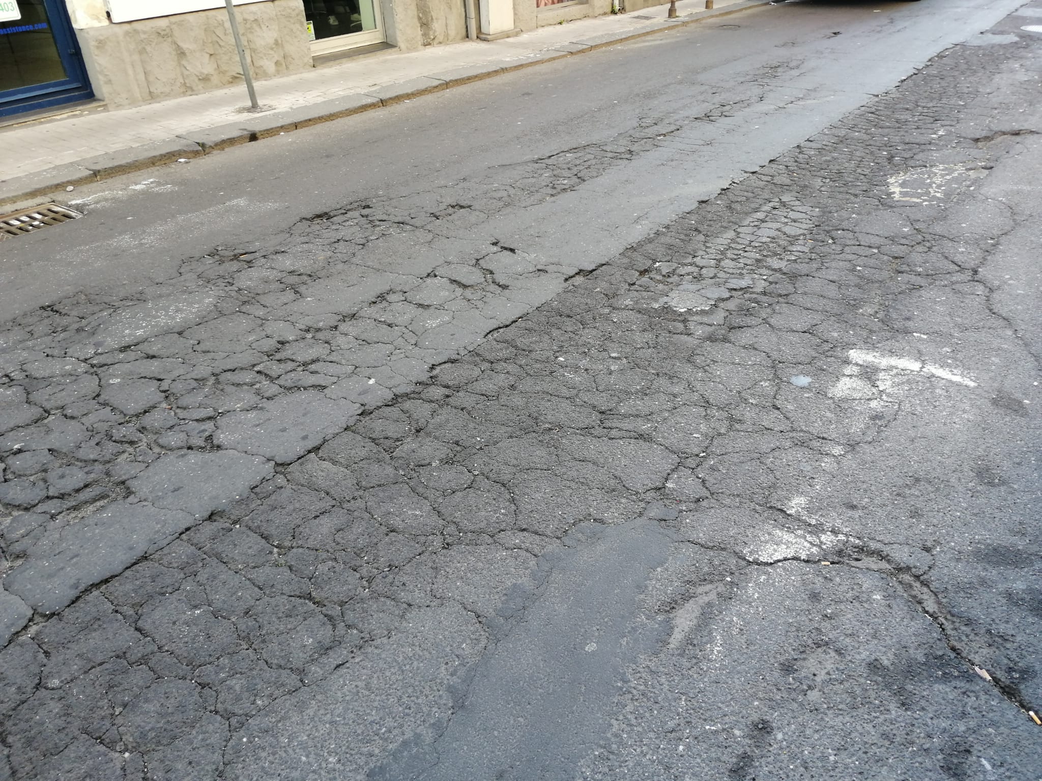 Catania, problemi in via Vincenzo Giuffrida. Presidente Ferrara (Borgo-Sanzio): “È una delle strade più trafficate”