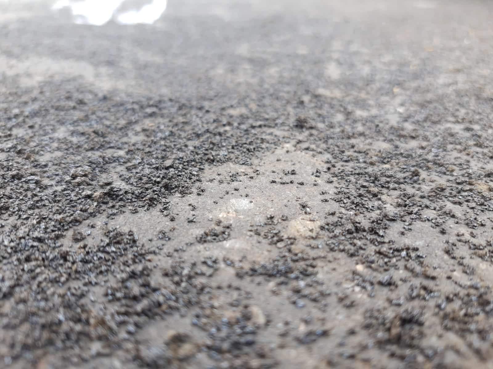 Eruzione dell’Etna, caduta di cenere e lapilli: i Comuni dispongono la pulizia delle strade