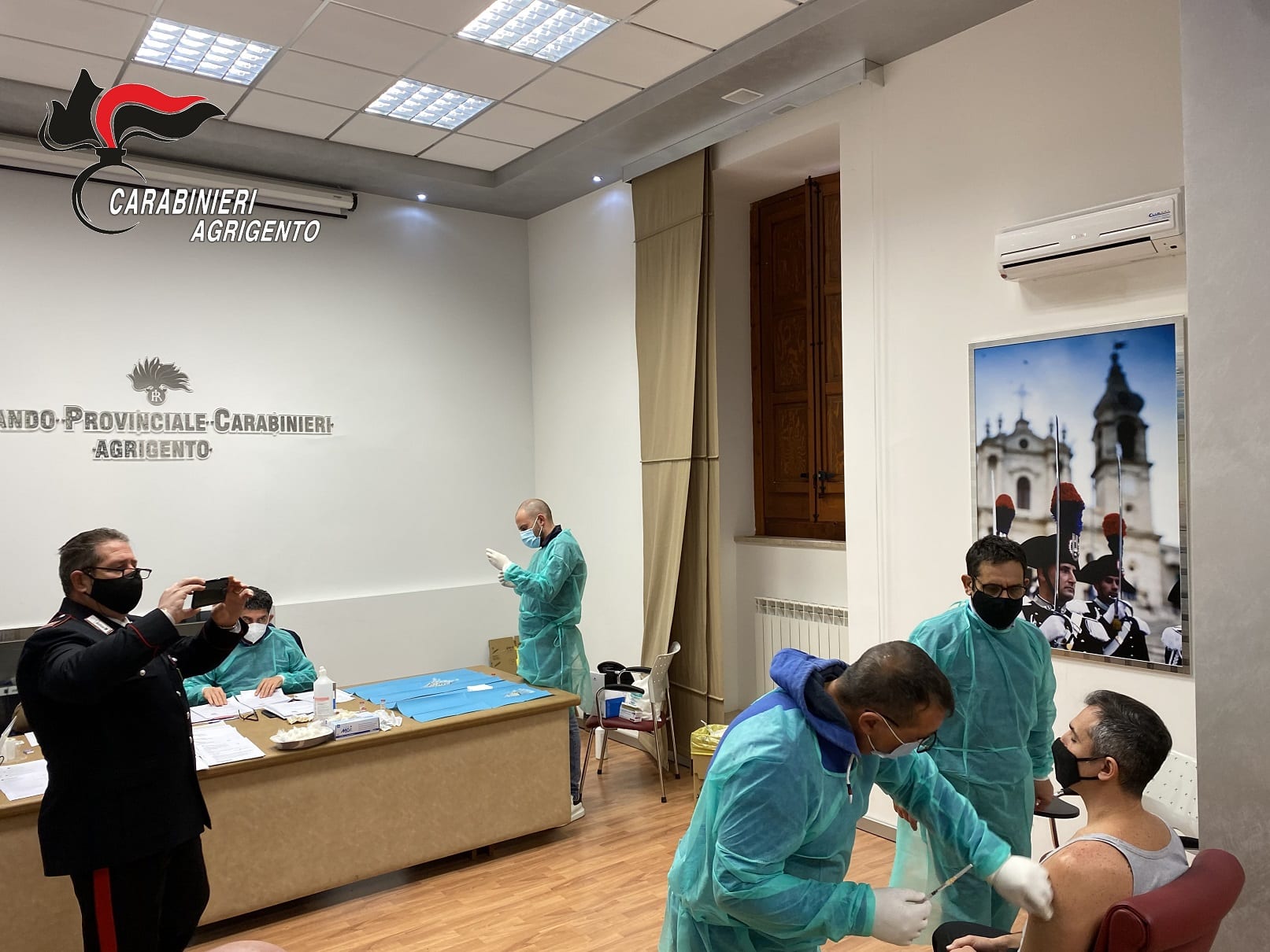 Vaccino AstraZeneca in Sicilia, iniziata somministrazione prima dose ai carabinieri di Agrigento – VIDEO