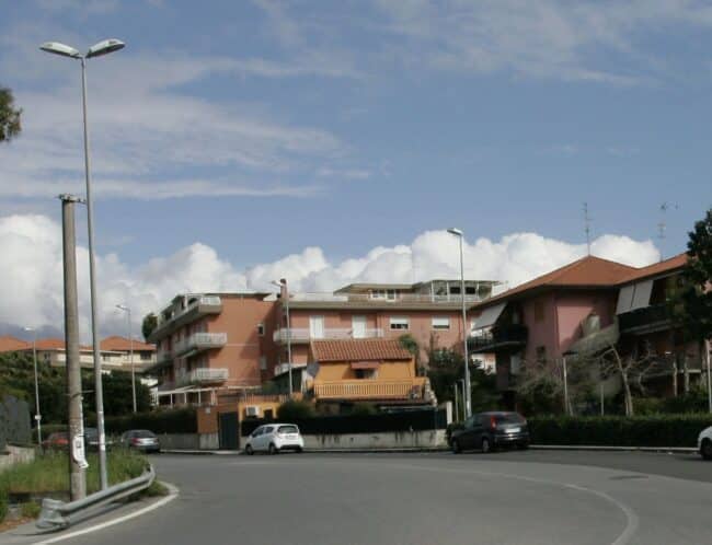 Catania, dopo via Kertesz torna l’illuminazione anche su via Kolbe. Buceti: “Per mesi raccolte segnalazioni”