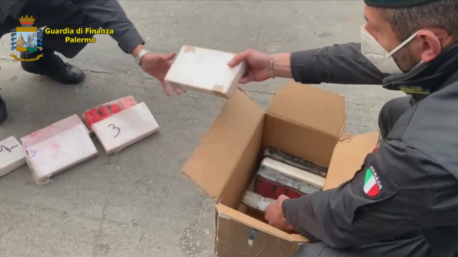 Da Catania a Palermo con un Tir carico di cocaina: arrestato il catanese Francesco Reitano