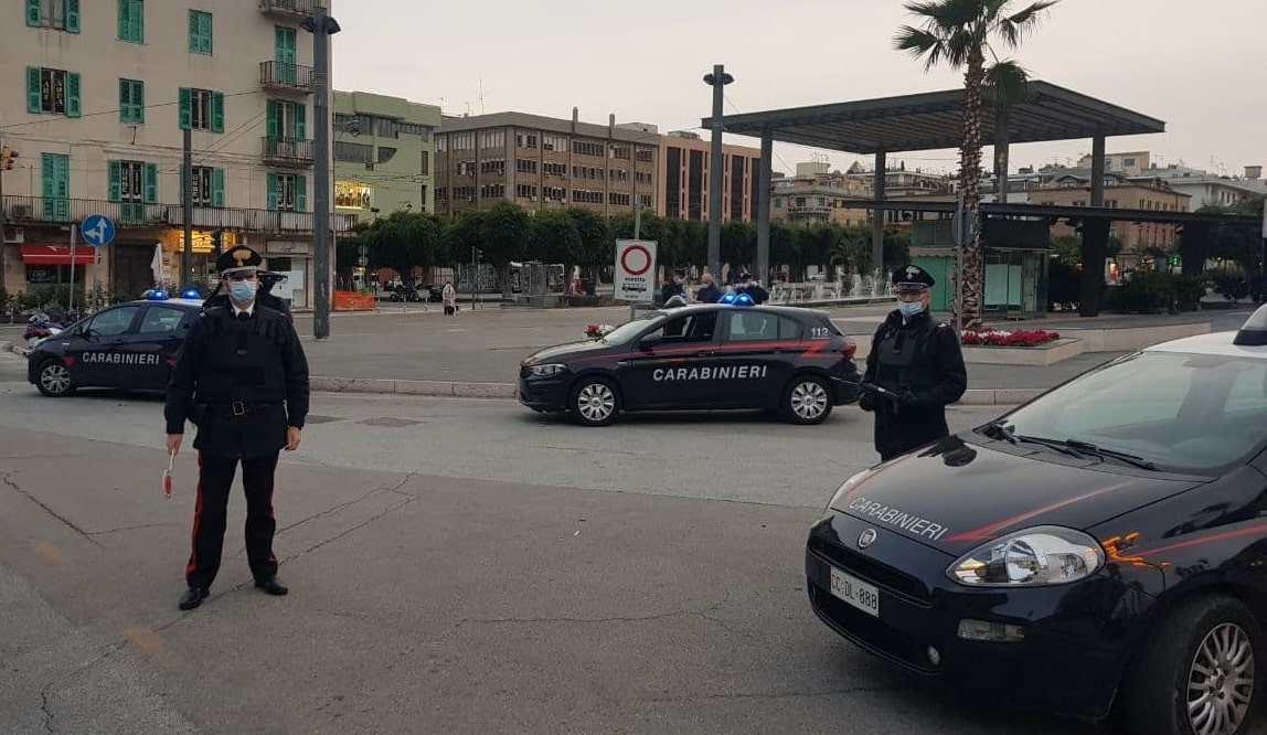 Messina e Villafranca Tirrena, controlli straordinari: tre arresti e sanzioni per violazioni anti-Covid