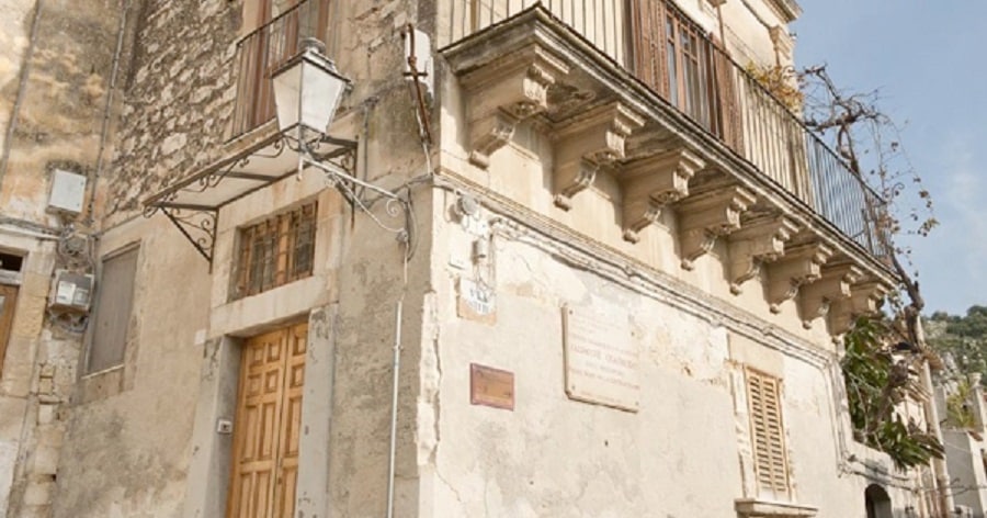 In vendita la casa natale di Quasimodo, Assessore Samonà: “Patrimonio di interesse nazionale, bisogna tutelarlo”