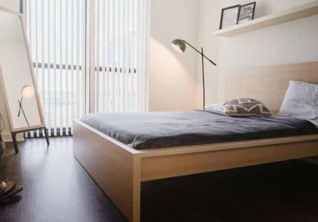 Come rendere la camera da letto più ampia in poche mosse