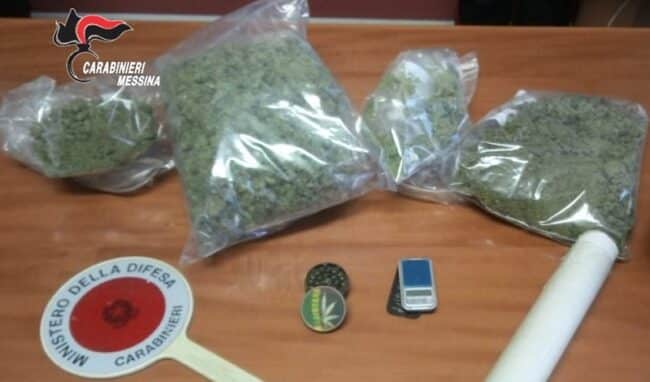 Spaccio di droga, coppia di coniugi vendeva marijuana: arrestati marito e moglie