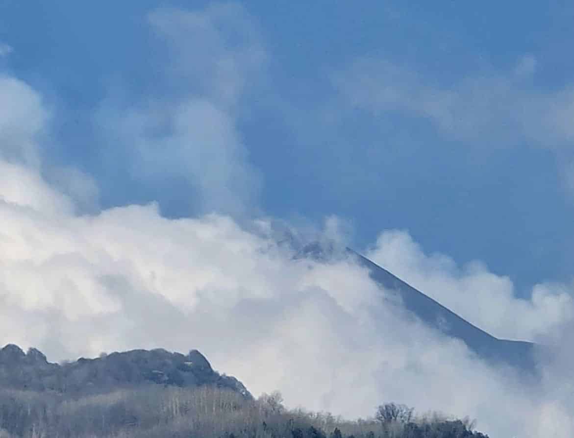 Etna, registrato incremento del tremore vulcanico e attività stromboliana: l’aggiornamento dell’INGV