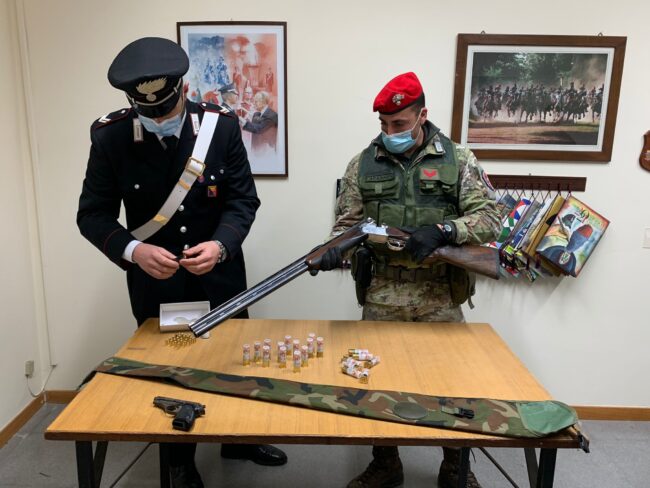 Riesi, contrasto alla criminalità: due arresti, ingente sequestro di armi e cocaina