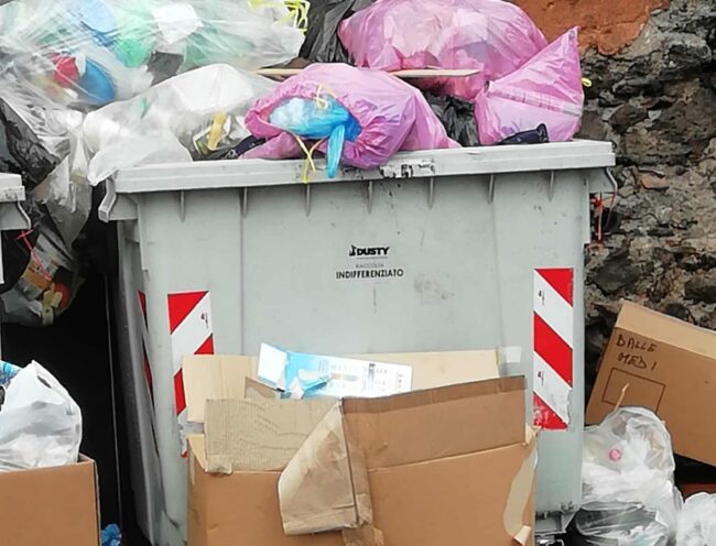 San Giovanni Galermo, rifiuti e topi in via Immacolata: la proposta di Nauta, la denuncia dei residenti – FOTO e VIDEO