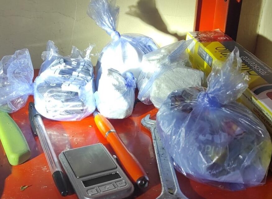 Catania, agenti in condominio per lite e scoprono oltre 1.500 chili di droga: arrestato 25enne