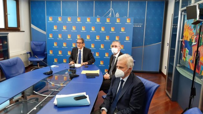 Ponte sullo Stretto, dalla Sicilia alla Calabria in tre minuti? Musumeci: “Necessità non più rinviabile”