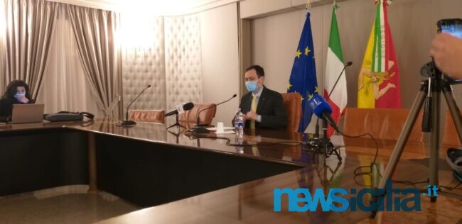 Sospensione vaccini AstraZeneca e accertamenti Ema, cosa accadrà in Sicilia? Razza: “No alla diffidenza” – VIDEO