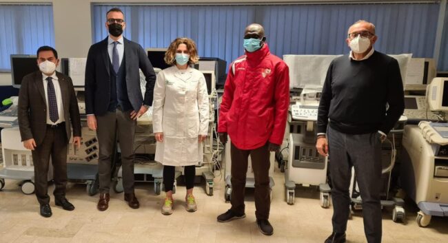 Ponte di solidarietà fra Palermo e l’Africa, la cooperativa “Giorgio La Pira” dona otto ecografi ad ospedale ghanese