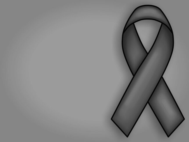 Tragedia nel Catanese, donna si toglie la vita in casa: lascia 4 figli
