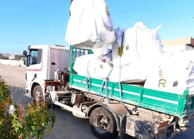 Prosegue senza sosta la rimozione di rifiuti pericolosi dalle strade: ecco i chili di amianto raccolti