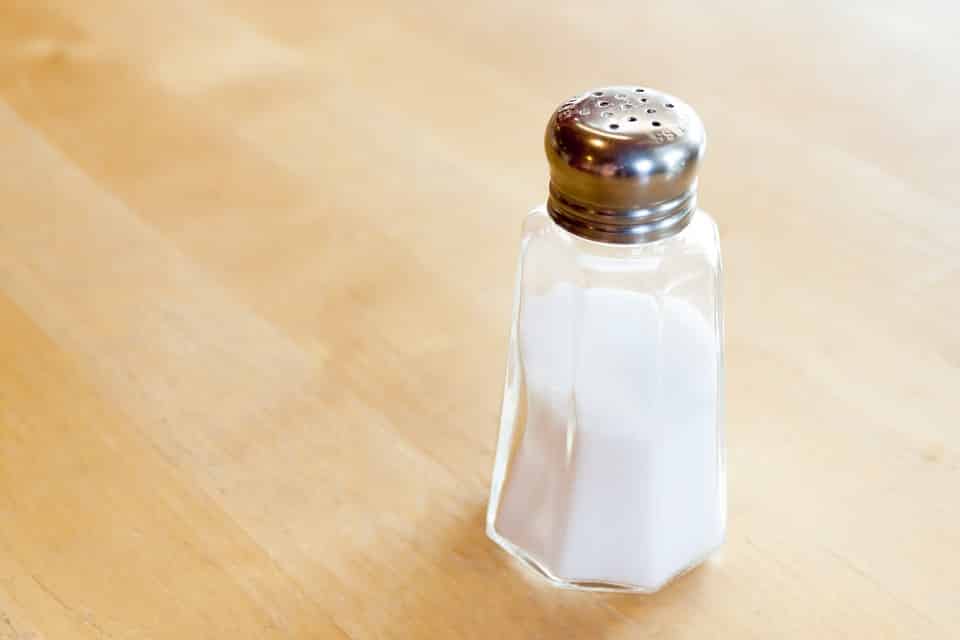 Cosa fare per ridurre il consumo di sale