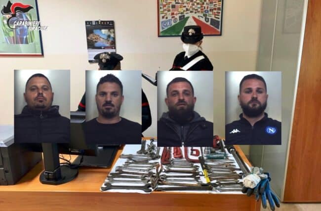 Sorpresi a “smontare” un ponteggio per rubare ferro: 4 catanesi nei guai – NOMI e FOTO