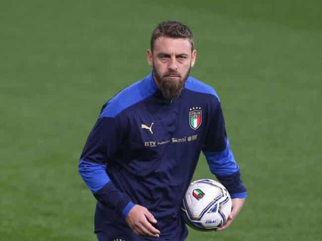 Coronavirus, l’ex calciatore Daniele De Rossi ricoverato allo Spallanzani: le sue condizioni di salute