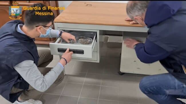 Droga e scommesse clandestine: sequestro e sigilli per un Internet Point – VIDEO