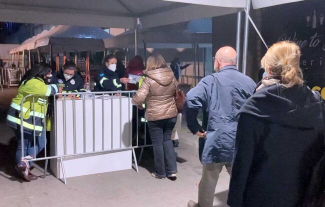Covid Palermo, hub della Fiera del Mediterraneo parte con 494 dosi di vaccino somministrate – FOTO