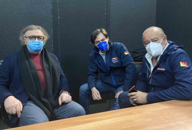 Covid e vaccini, a Lampedusa arrivano nuovo personale medico e altri tamponi: “Sicurezza garantita a cittadini”