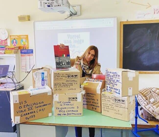 “Vorrei una legge che… tuteli i minori sul web”, premio per i bambini dell’Istituto Parini a Catania: vince la V E