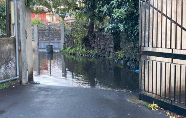 Catania, mancanza pulizia tombini a San Giovanni Galermo. Consigliere Zingale: “Disagi in via Immacolata”