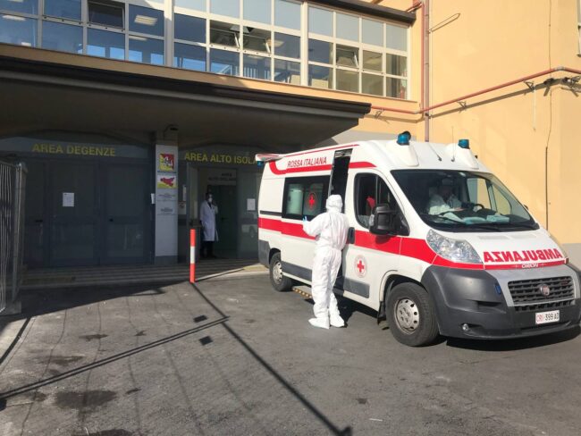 Coronavirus, all’ospedale Cannizzaro primi trattamenti con anticorpi monoclonali su 2 pazienti