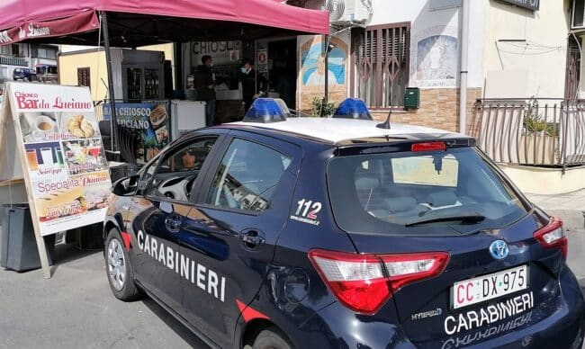 Catania, alimenti in cattivo stato di conservazione: denunciato il titolare di un chiosco