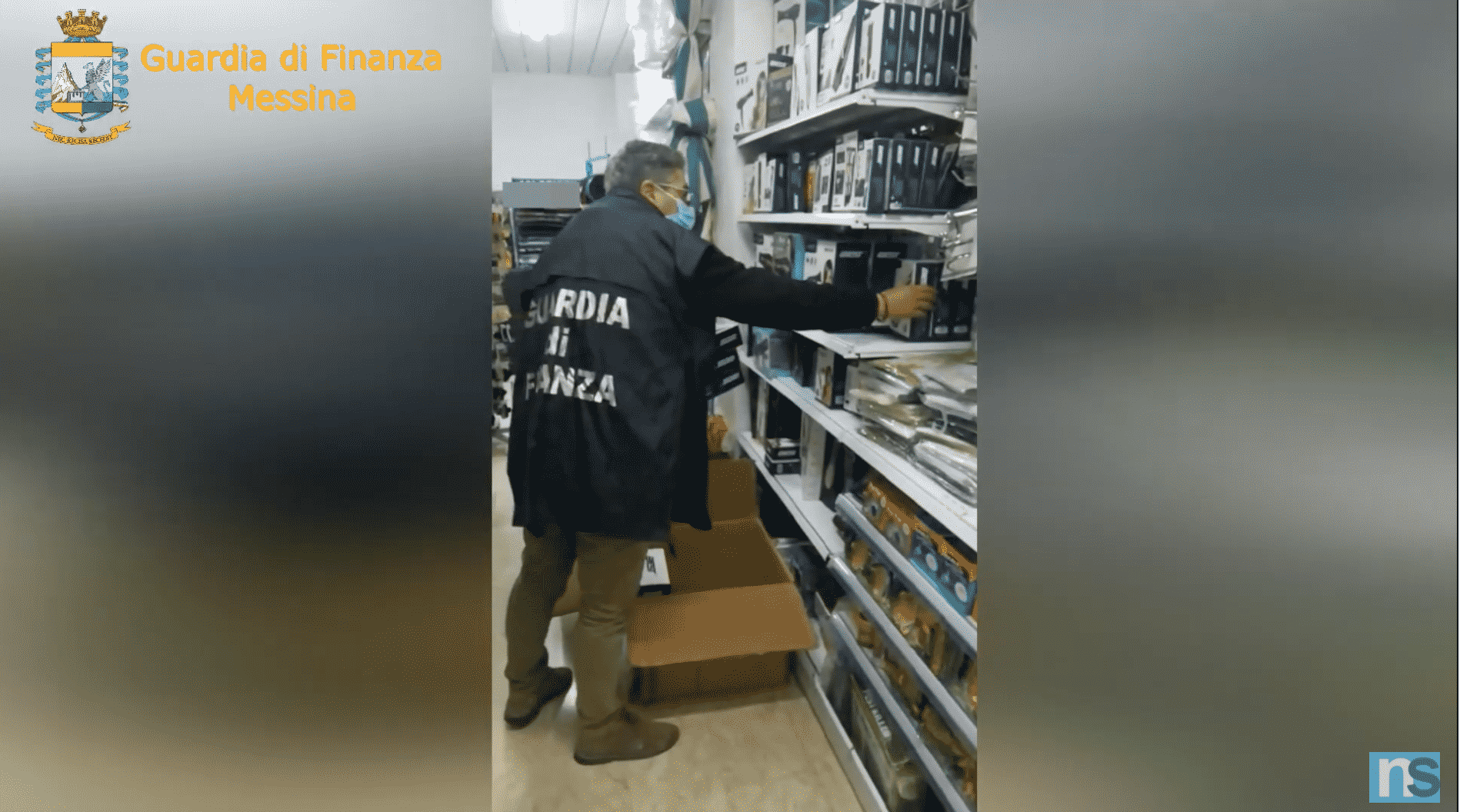 Messina, maxi sequestro di articoli in un negozio cinese: sanzioni e segnalazioni – IL VIDEO