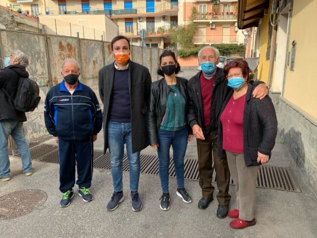 Catania, i residenti di via Volturno chiedono risposte dopo il crollo: “Ancora disagi, serve intervento”