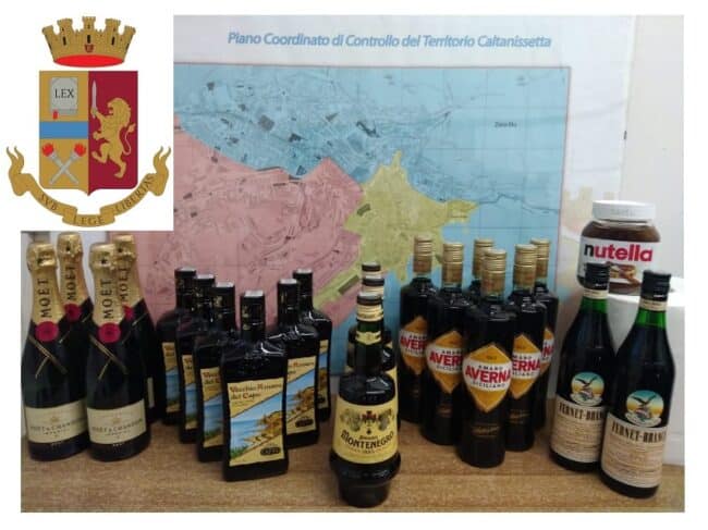 Furto in un supermercato: 21 bottiglie di super alcolici e champagne, due ragusani denunciati