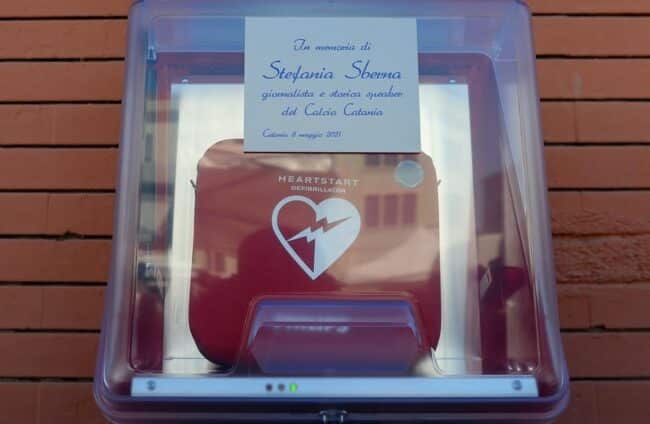 Catania, installato in piazza Spedini il defibrillatore in ricordo di Stefania Sberna