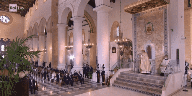 Oggi la beatificazione di Rosario Livatino: 200 persone in chiesa e il resto d’Italia incollato alla tv – la DIRETTA