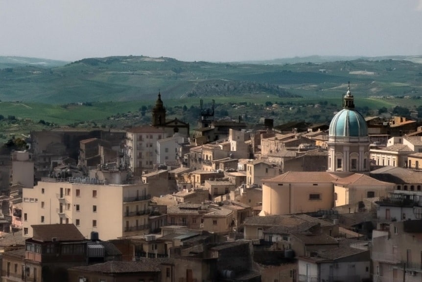 Caltanissetta finalista per il titolo di “Capitale italiana del libro 2021”: domani la proclamazione