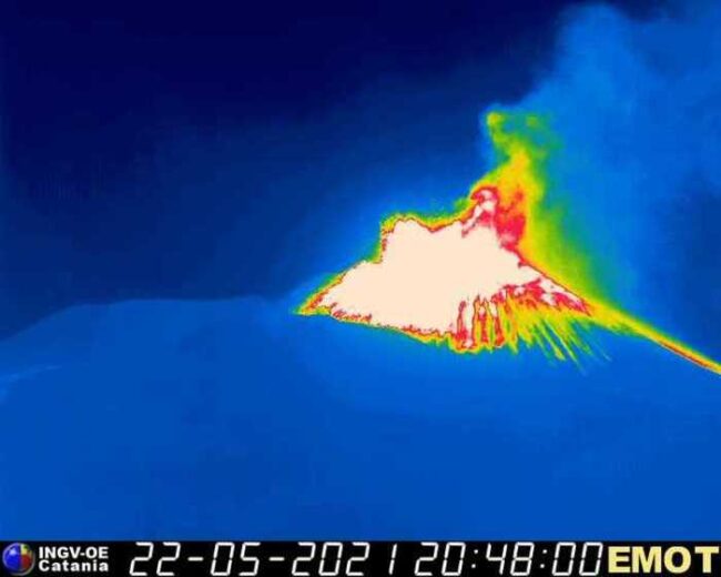 Etna, colate in raffreddamento: tremore vulcanico basso, il comunicato dell’INGV