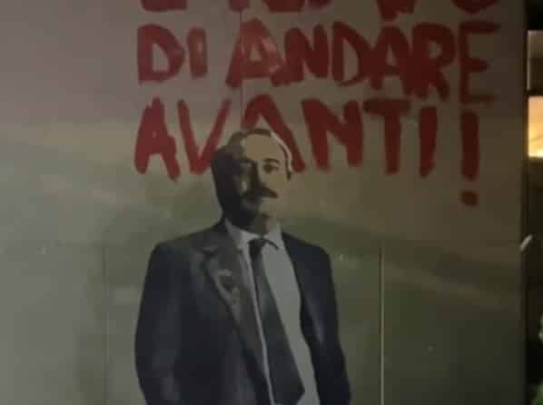 Palermo, TvBoy omaggia Giovanni Falcone con un murale: “Piccolo gesto per chi lotta contro la mafia” – VIDEO