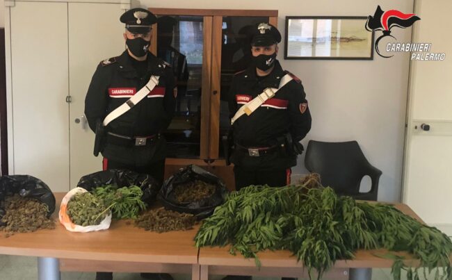 Stupefacenti in casa e allaccio abusivo alla rete elettrica, 59enne finisce agli arresti domiciliari