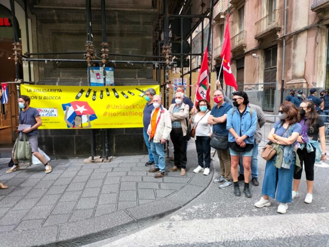 Catania, presidio in Prefettura per dire “Basta Blocco, Unblock Cuba”: l’intervento di Luca Cangemi
